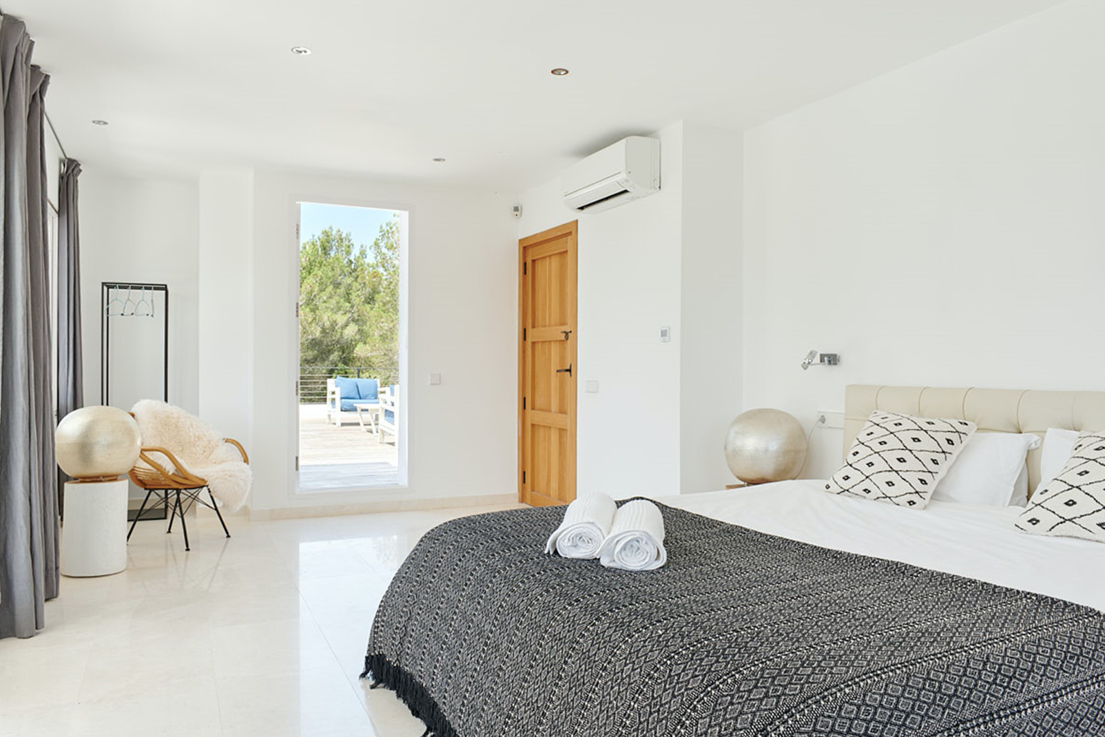 Resa estates villa es cubells frutal summer luxury bedroom 5.png